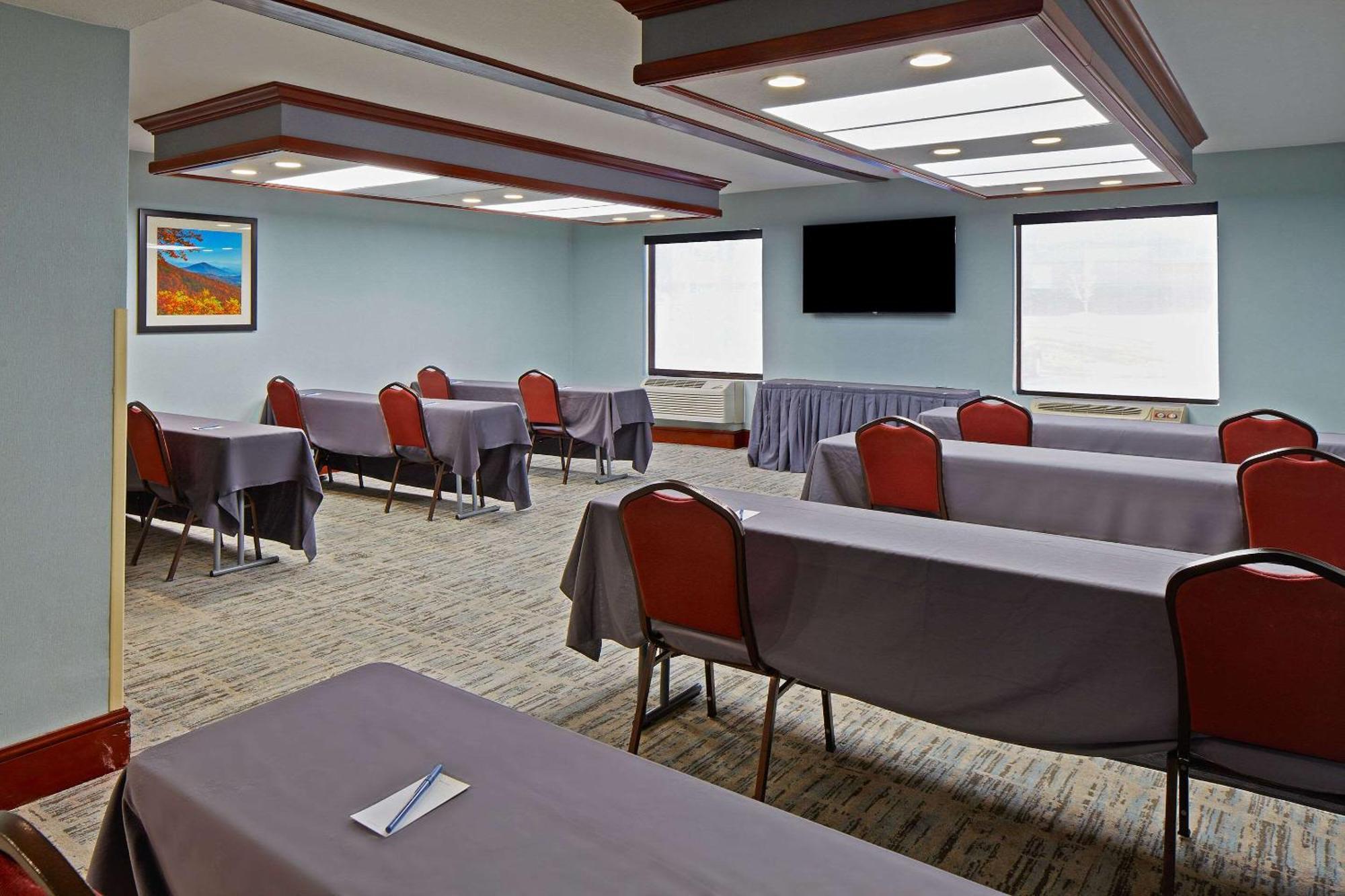 Comfort Suites Outlet Center Asheville Esterno foto