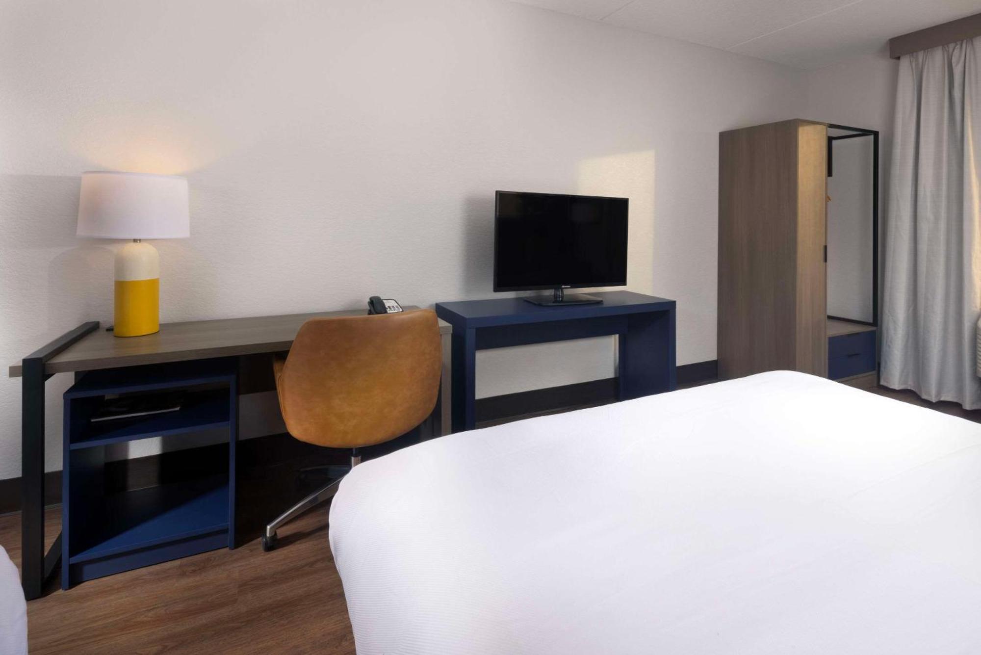 Comfort Suites Outlet Center Asheville Esterno foto