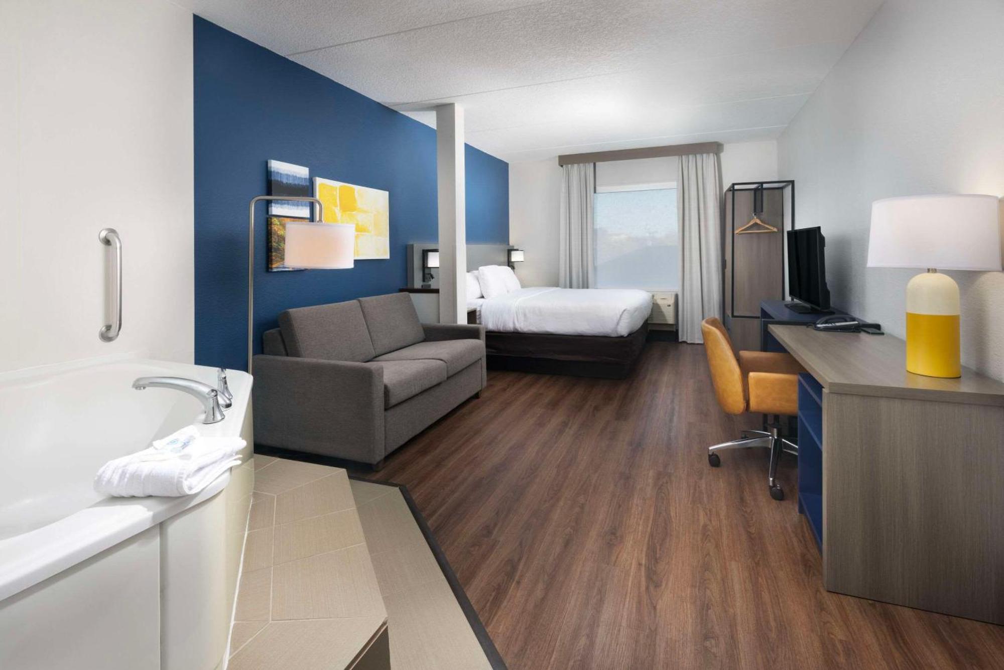 Comfort Suites Outlet Center Asheville Esterno foto